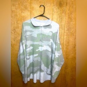 Camo pullover